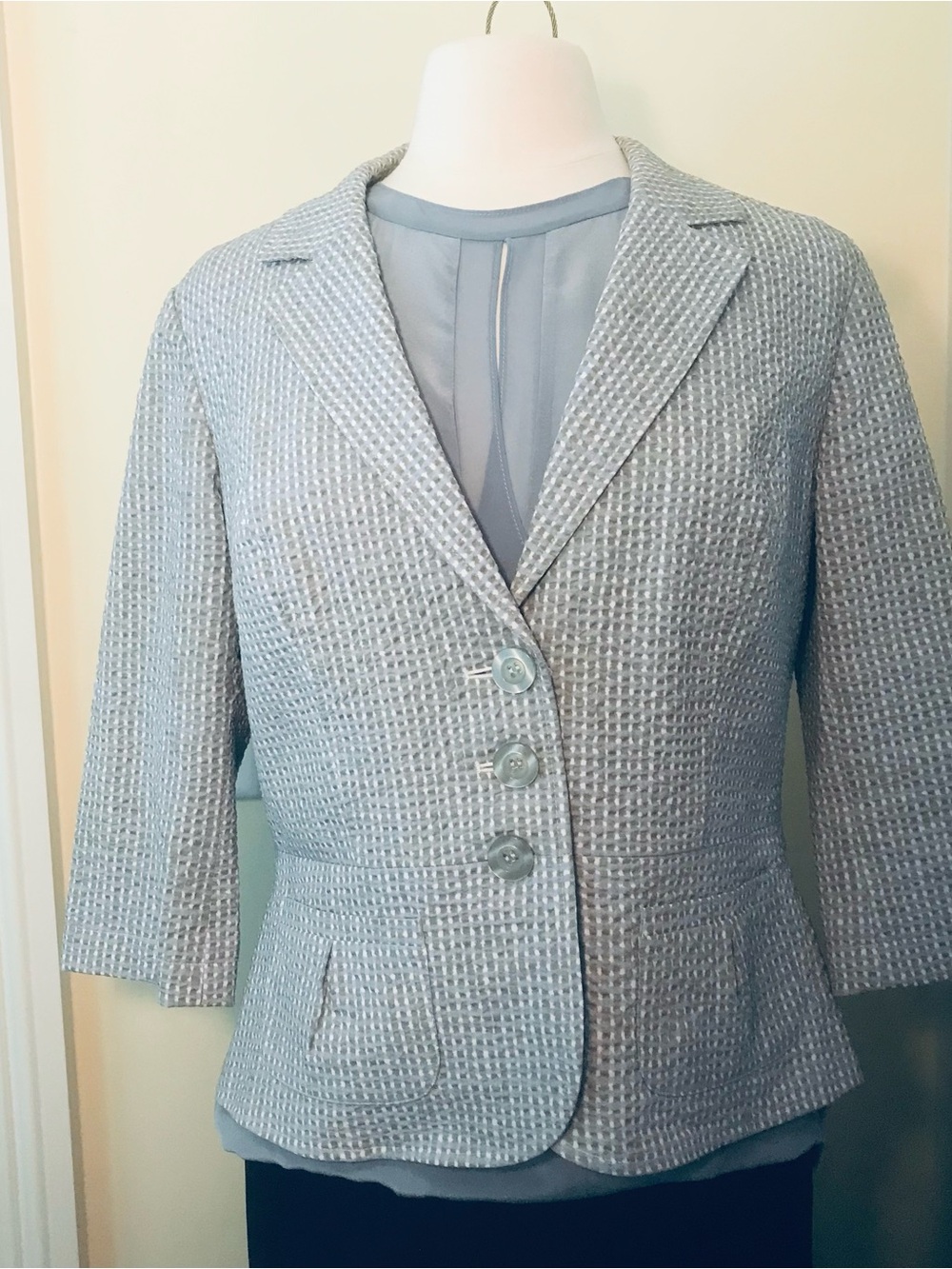 Pendleton Women's 100% Cotton Blue and Gray Seersucker Short Blazer Size Medium